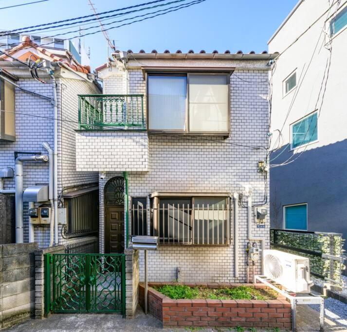 Premier Suite Nishiazabu Roppongi Front Токио Экстерьер фото