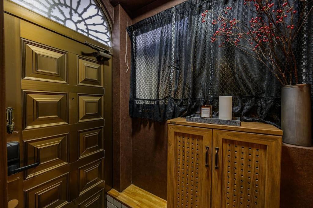 Premier Suite Nishiazabu Roppongi Front Токио Экстерьер фото